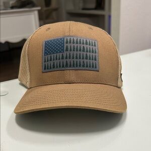 Columbia hat with American flag